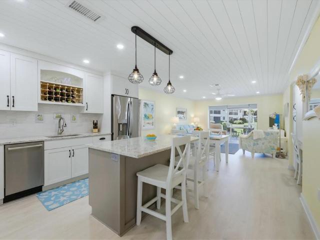 380 3 Lakes Ln, Unit A, Venice, FL 34285 | MLS #A4685