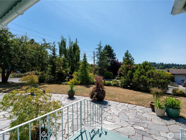 380 C Street