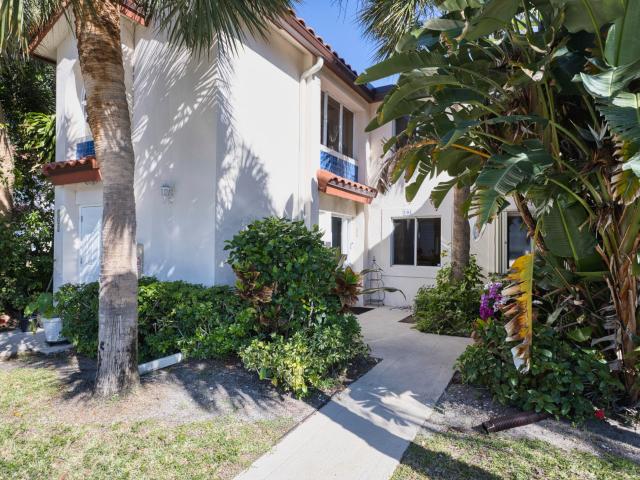 380 NW 67th St, Unit 101, Boca Raton, FL 33487 | MLS #B26010