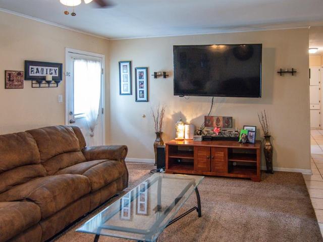 3814 Crestridge Drive