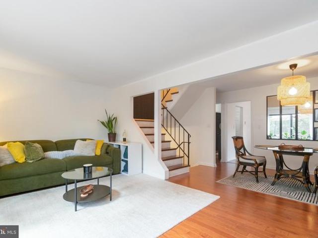 3818 Twin Lakes Ct, Windsor Mill, MD 21244