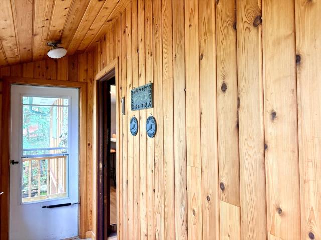 3819 Velvet Lake Road