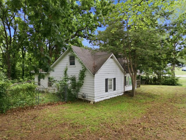 3811 Old Greenbrier Pike