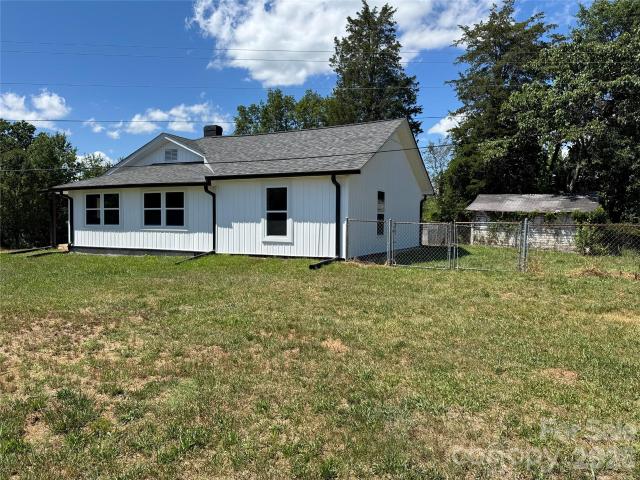 3812 Cliffside Road