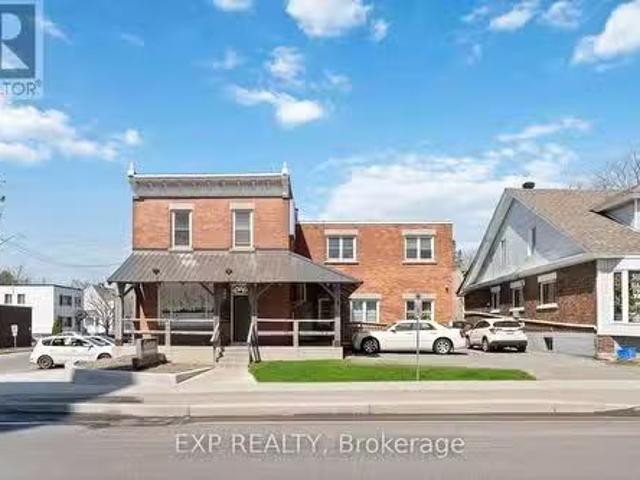 381 383 Montreal Road, Ottawa, ON, K1L 6A8 commercial for sa.