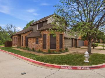 381 Arbor Ln, Euless, TX 76039 | MLS #21267
