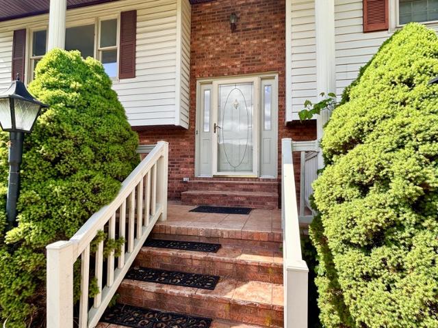 381 Pond St