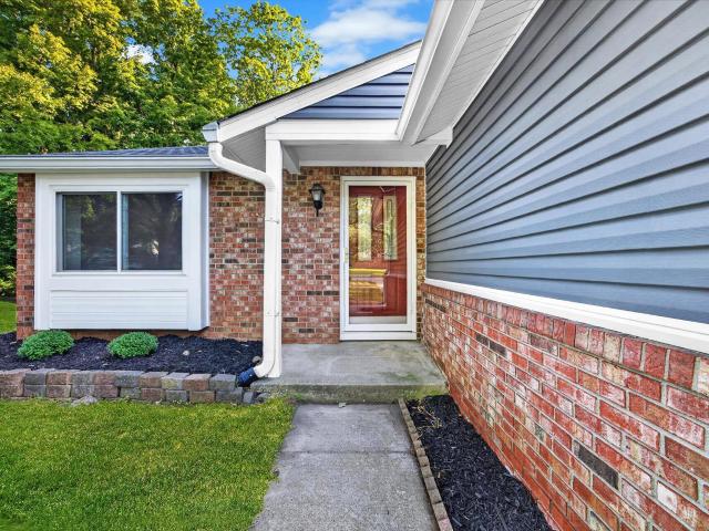 3824 W woodmere Way