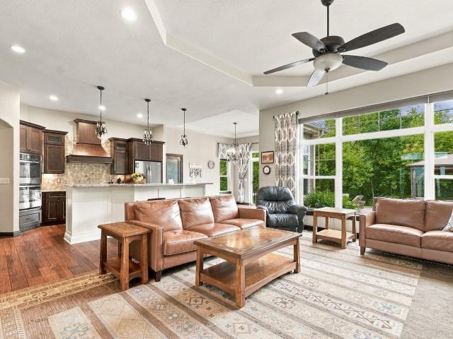3824 Wood Ct