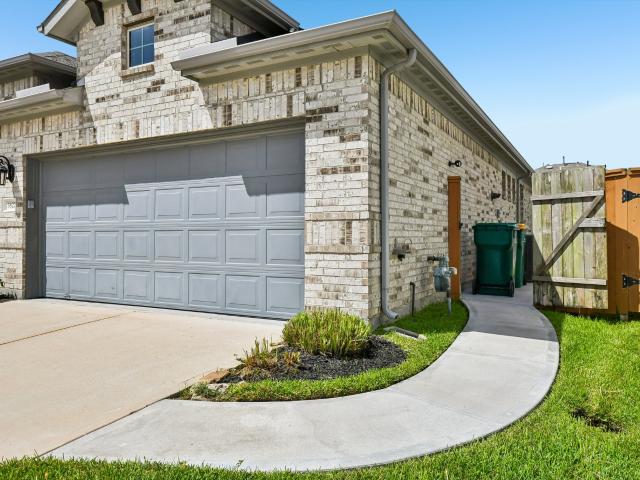 3827 Robinson Bend Drive