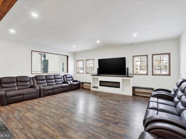 3828 Brownton Road