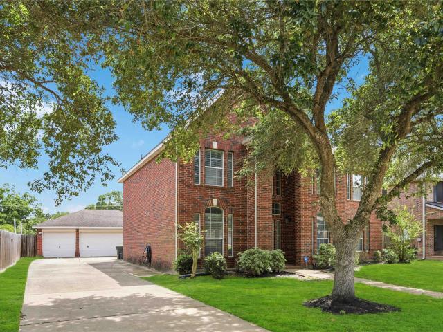 3821 Houston Lake Drive