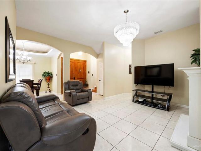 3823 Aspen Drive