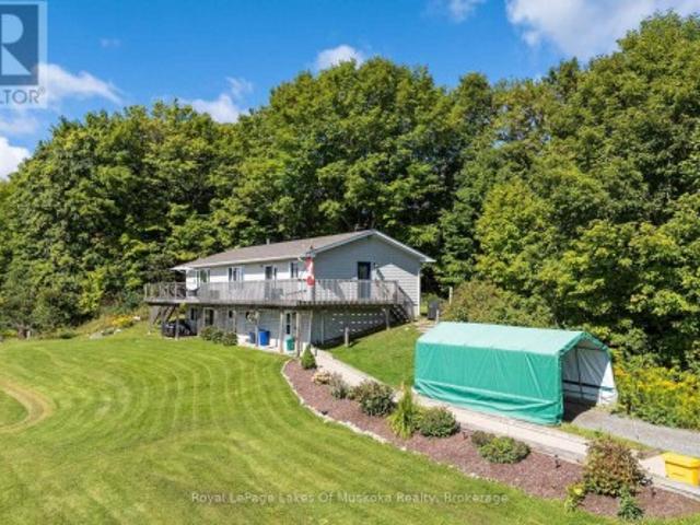 382 60 Highway, Huntsville Chaffey, ON, P1H 1B5 Luxury House for sale | Listing ID X13752 | Royal LePage Carriage Trade Luxury Properties