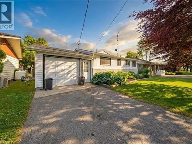 382 Cedar Drive, Turkey Point, ON, N0E 1T0 house for sale | Listing ID 40864 | Royal LePage