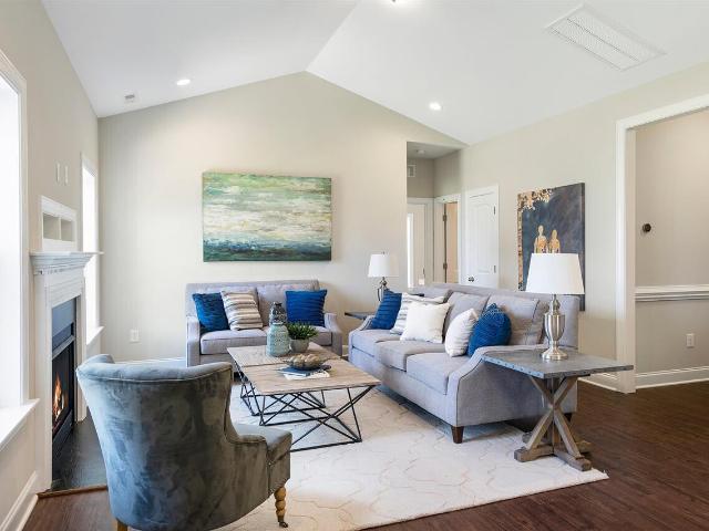382 Black Oak Court