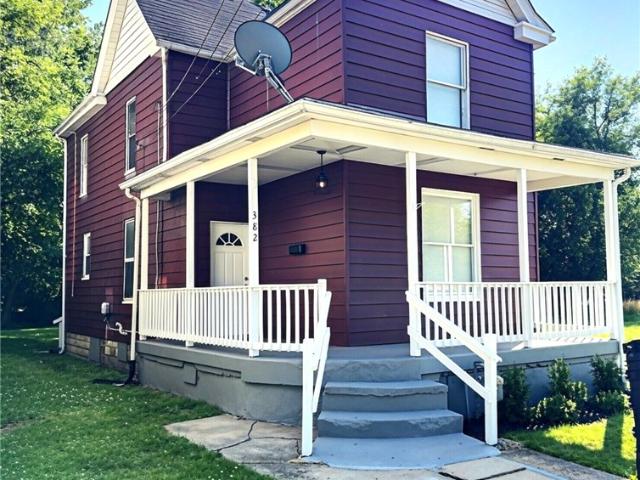 382 Houston St