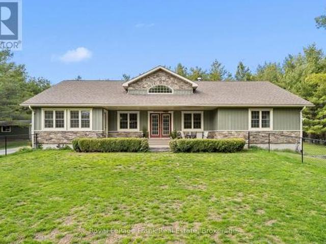 382 Lakehurst Circle Road, Trent Lakes, ON, K0L 1J0 Luxury House for sale | Listing ID X13447 | Royal LePage Carriage Trade Luxury Properties