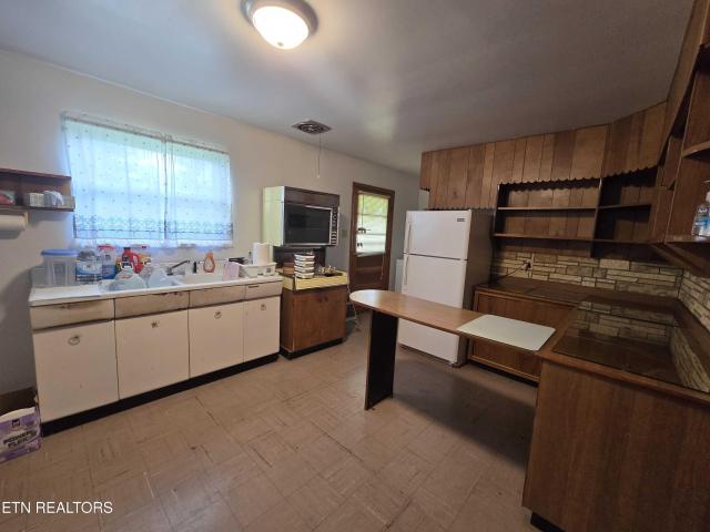 382 Meadow Branch Rd
