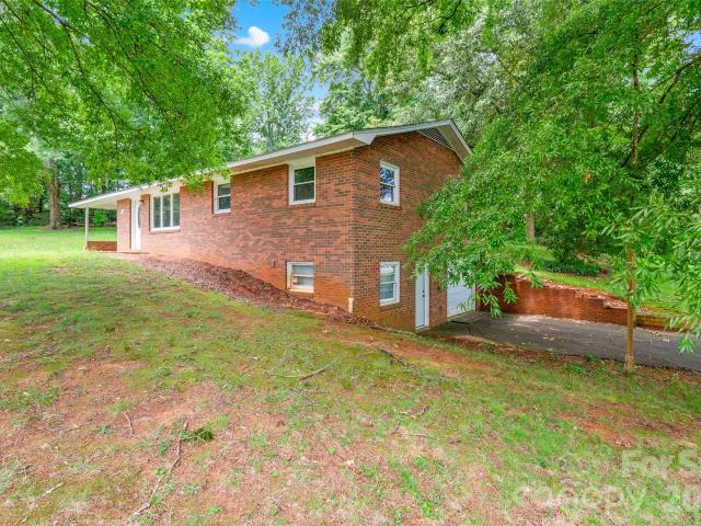 382 Wildwood Circle