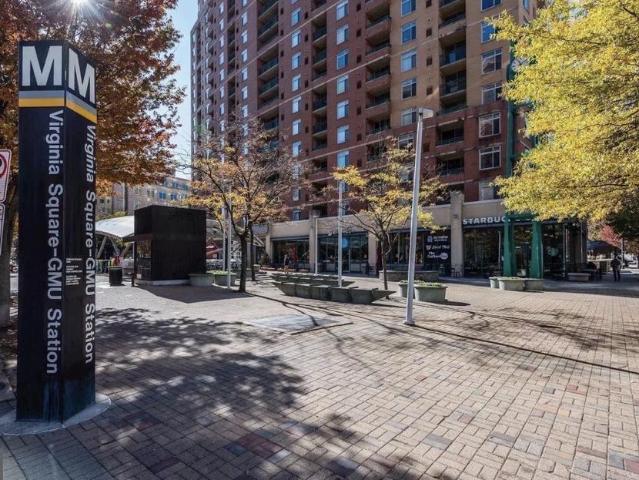 3835 N 9Th Street N # 704W