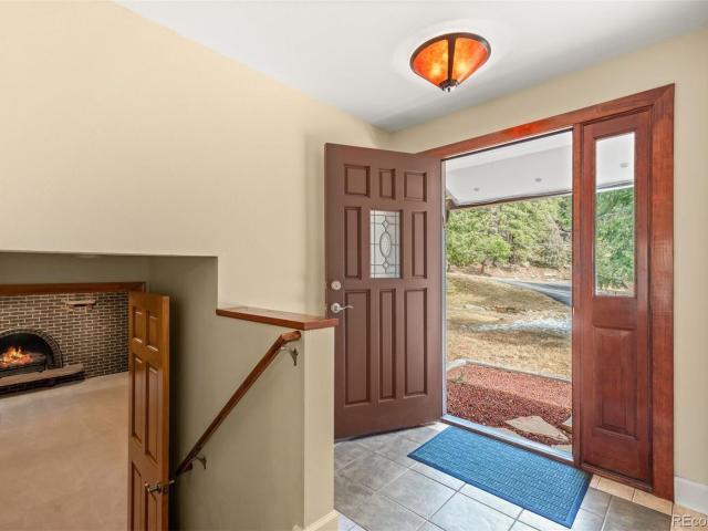 3835 Valley Drive