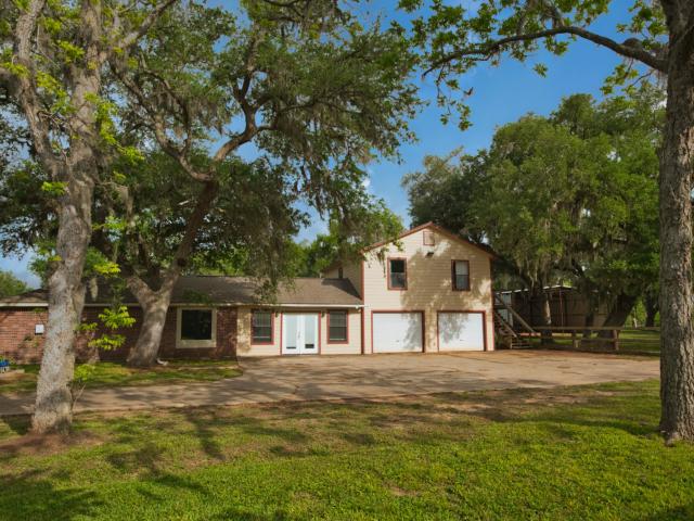 3836 Brazos River Rd, CR 400