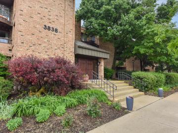 3838 N Oakland Ave, Unit 274