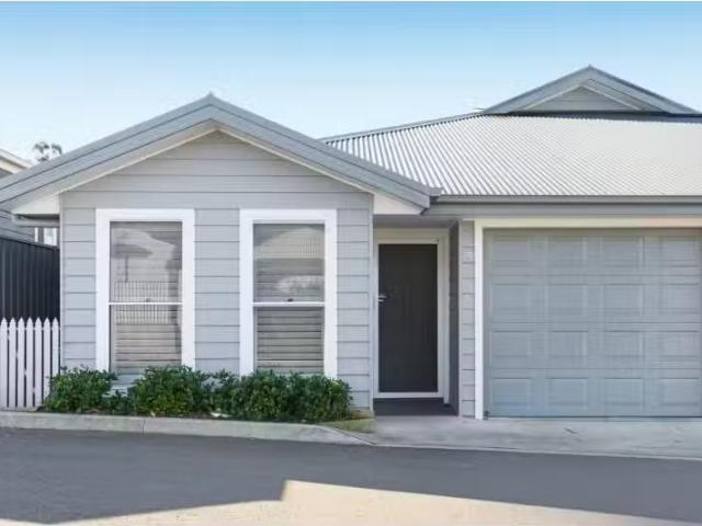 38/30 Cavanagh Lane, Nowra Townhouse for rent Listed by Kelly.
