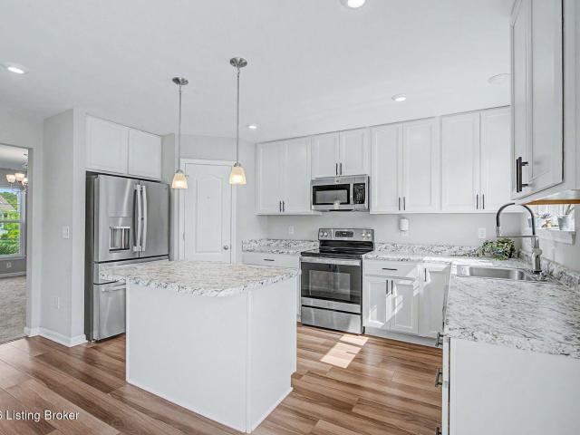 3830 Scarlet Oak Ln