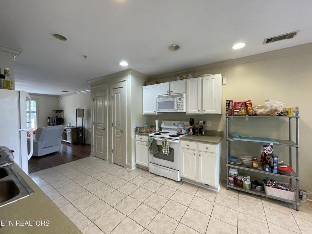 3831 Cherokee Woods Way 102