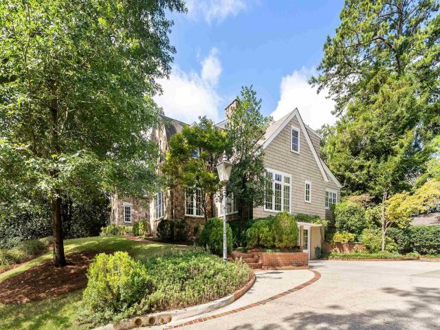 3832 Forest Glen Drive