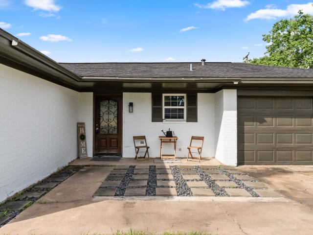 3832 Holly Glen Drive