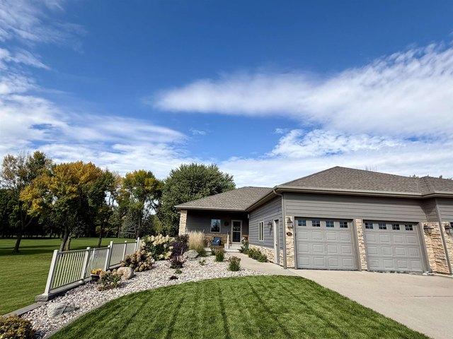 383 202nd St, Arnolds Park, IA 51331