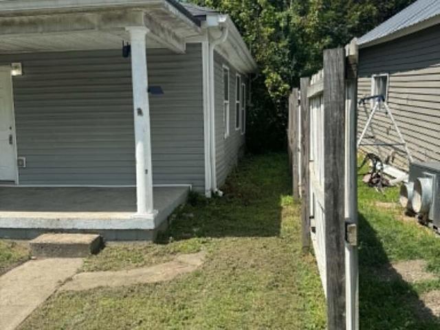 383 Railroad Ave