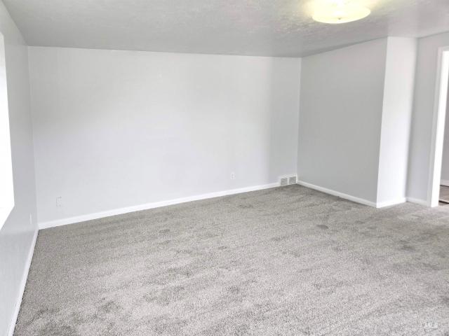 3844 Jason Ave