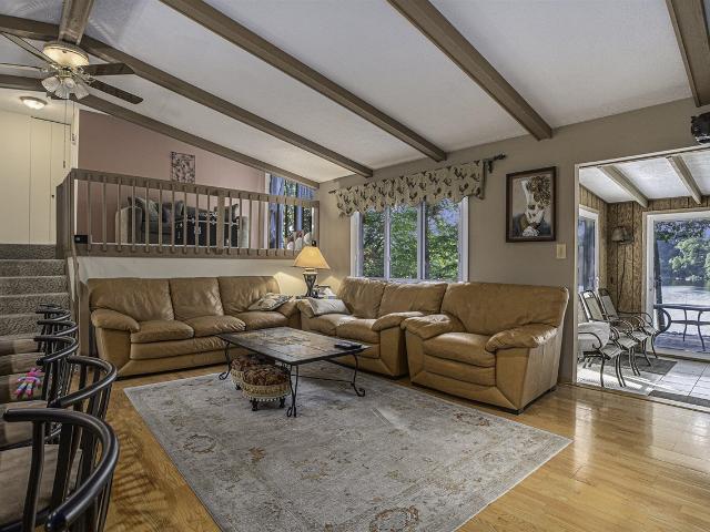 3849 Maple Lane