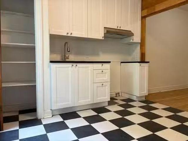 3849 Rue Hochelaga, Montréal Mercier/Hochelaga Maisonneuve.
