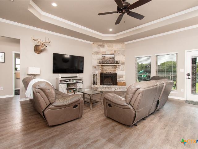 3841 Green Tree Loop