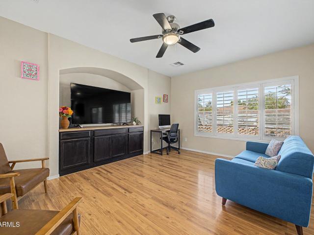 3841 s laurel way