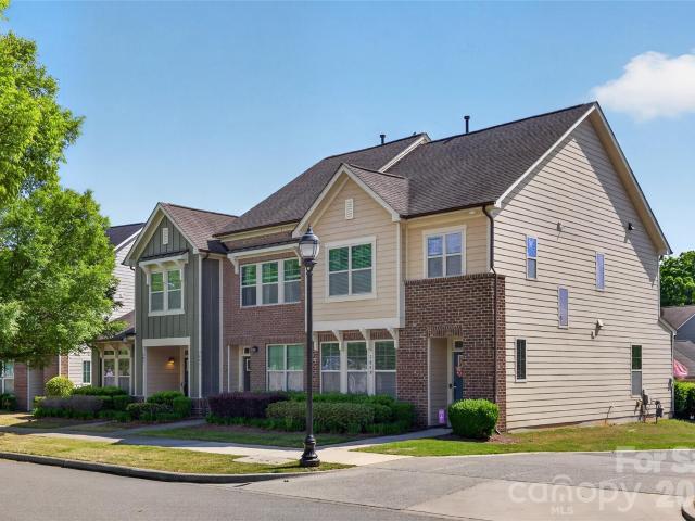 3841 Willow Green Place