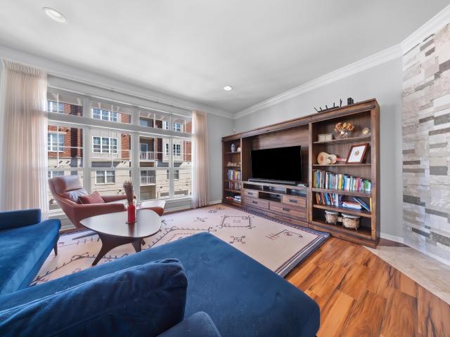 3842 S Lake Dr, Unit 16