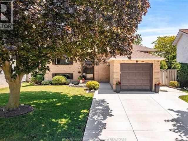 384 Amberly Crescent, Tecumseh, ON, N8N 3M3 house for sale | Listing ID 26014 | Royal LePage