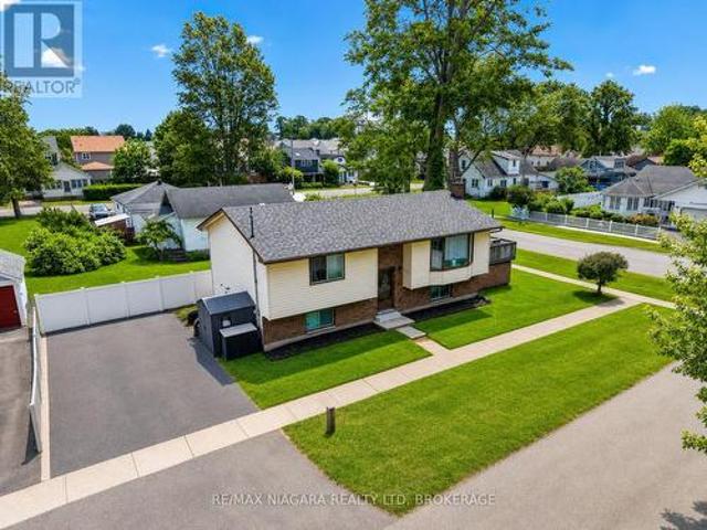 384 Dovercourt Road, Fort Erie Crystal Beach, ON, L0S 1B0 house for sale | Listing ID X13465 | Royal LePage