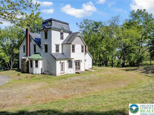 384 Henry Road