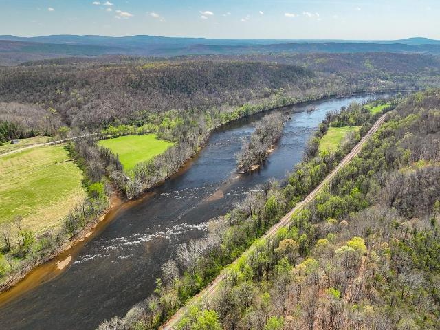 384 McNeish Ln, Gladstone, VA 24553 | MLS #365425