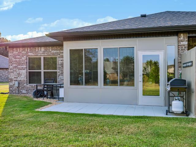 384 Turnberry Ct