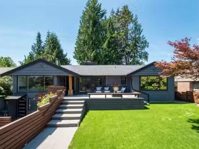 3855 Hillcrest Avenue, North Vancouver, BC, V7R 4B7 house fo.