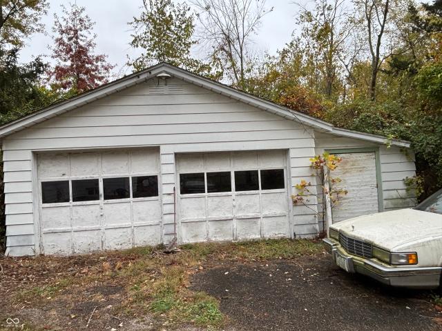 3856 W Old Us 40