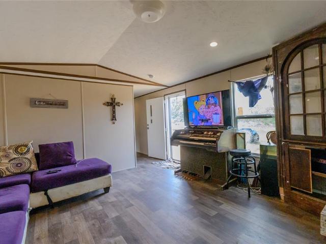 38570 EW 1300 NS 3590 Road